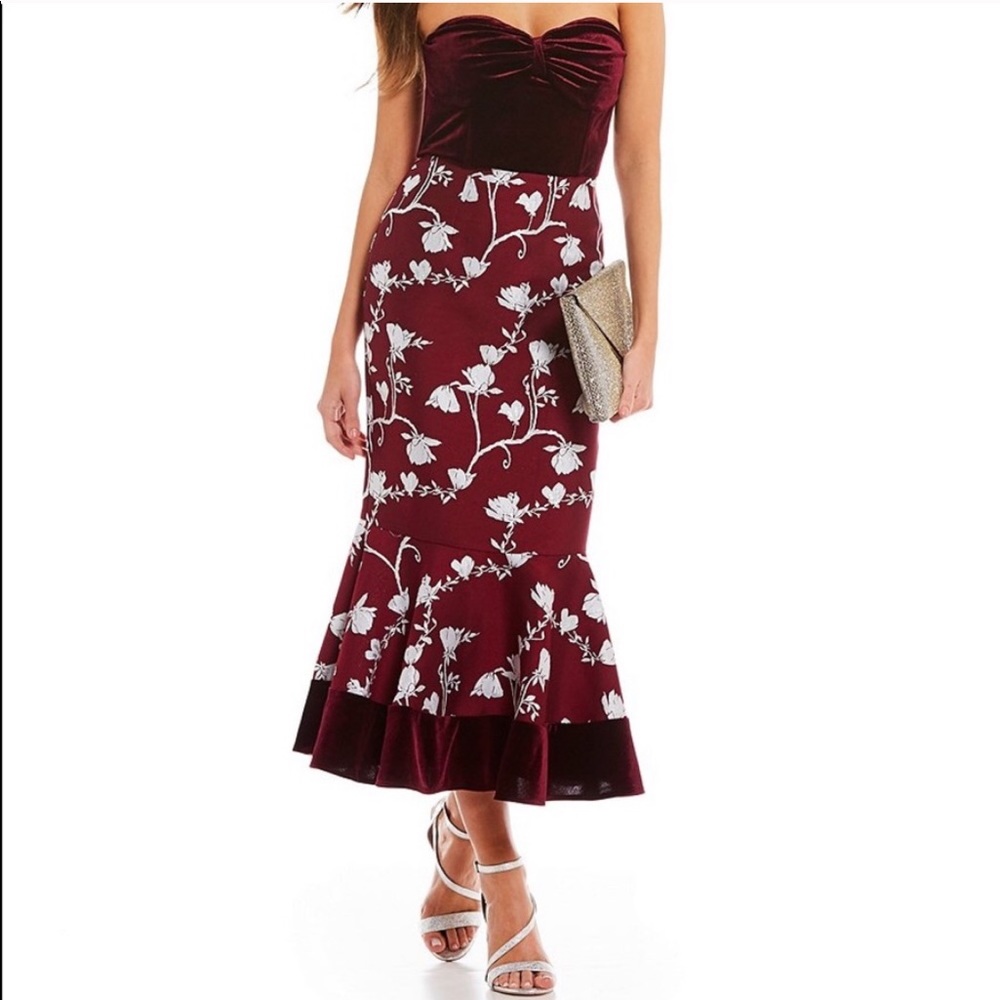🎄Holiday dress- stunning velvet dress